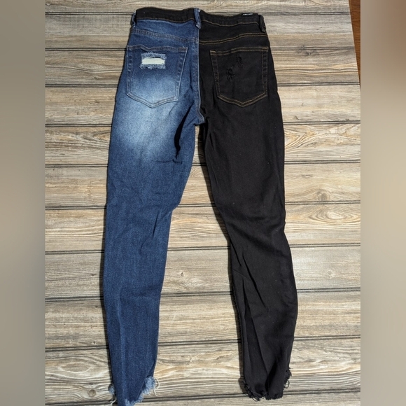 Almost Famous size 3 jeans in black/white with tapered ankle - Picture 6 of 13